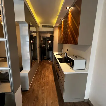 Διαμέρισμα Flat - Close To Mall Of